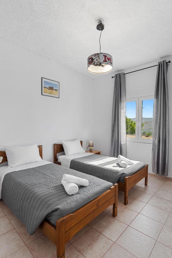 Bella-maria At Aptera With Mountain And Sea View !! Hébergement de vacances