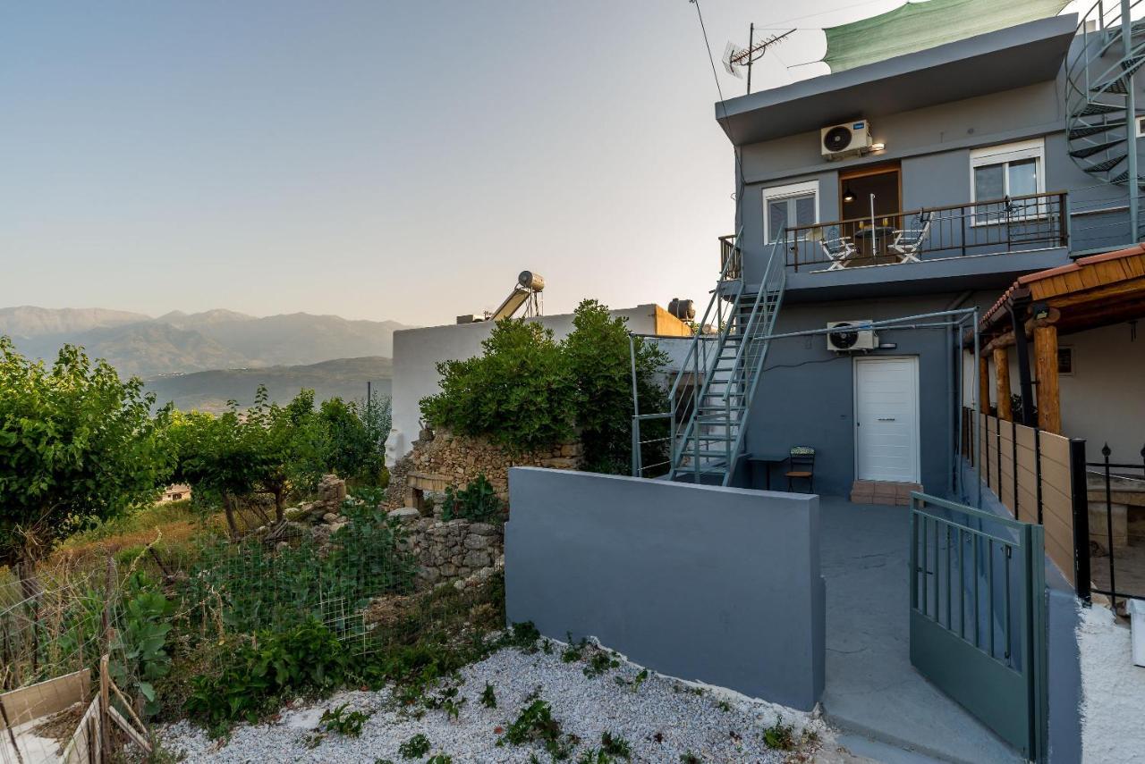 Hébergement de vacances Bella-maria At Aptera With Mountain And Sea View !! *