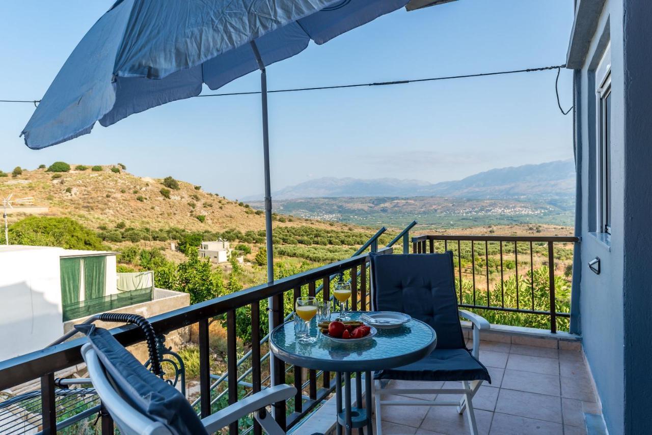 Bella-maria At Aptera With Mountain And Sea View !! Vakantiehuis