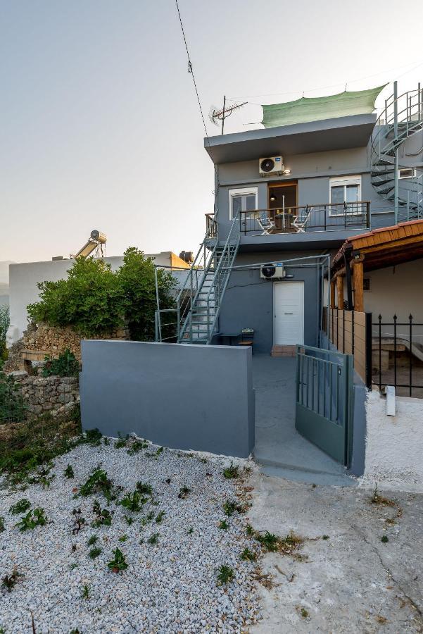 Vakantiehuis Bella-maria At Aptera With Mountain And Sea View !!