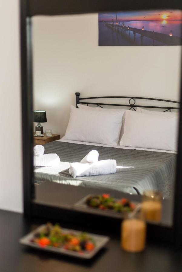 Bella-maria At Aptera With Mountain And Sea View !! Vakantiehuis